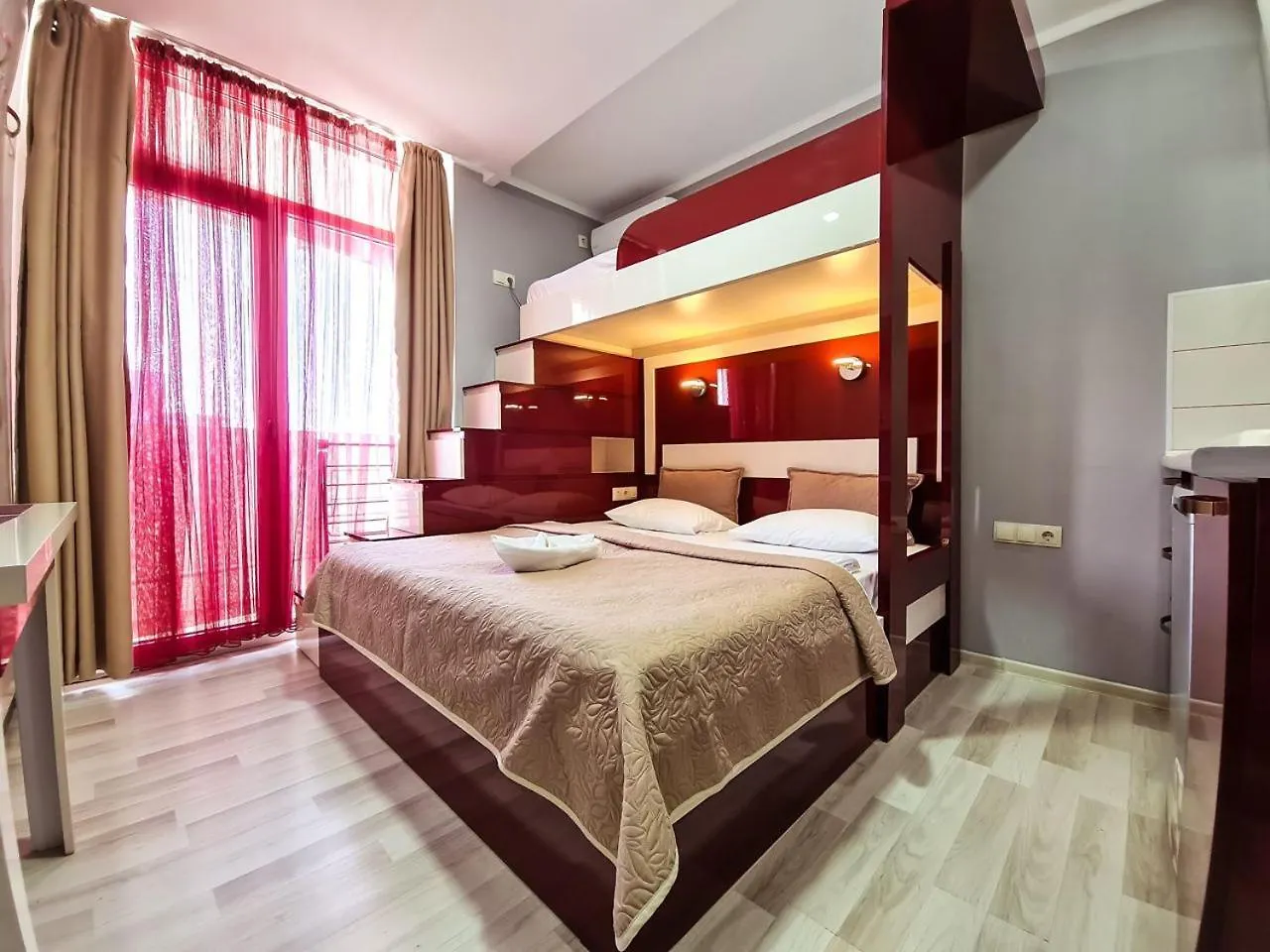 D&D Sea View First Line Apartments Batumi
