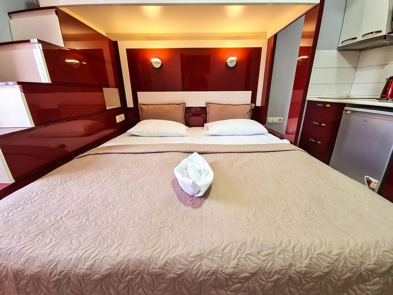 D&D Sea View First Line Apartments Batumi