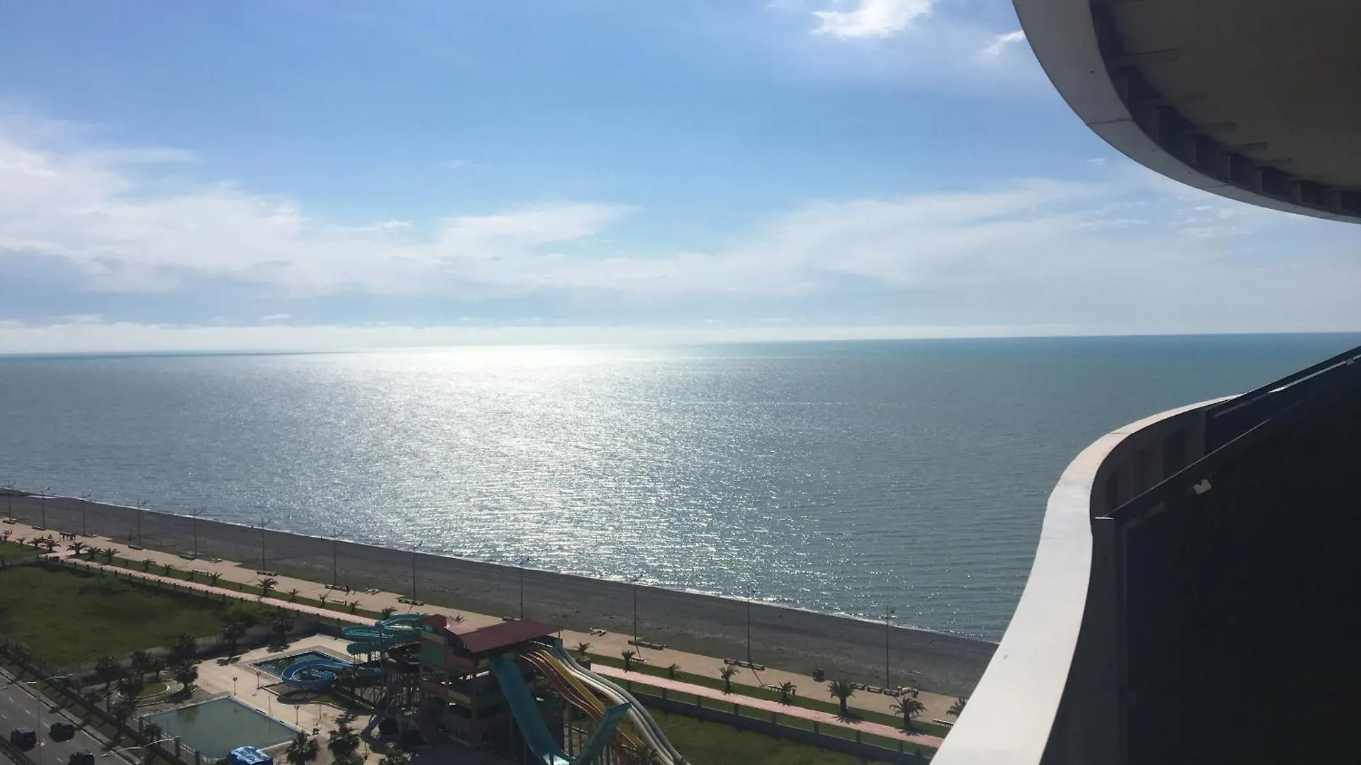 D&D Sea View First Line Apartments Batumi