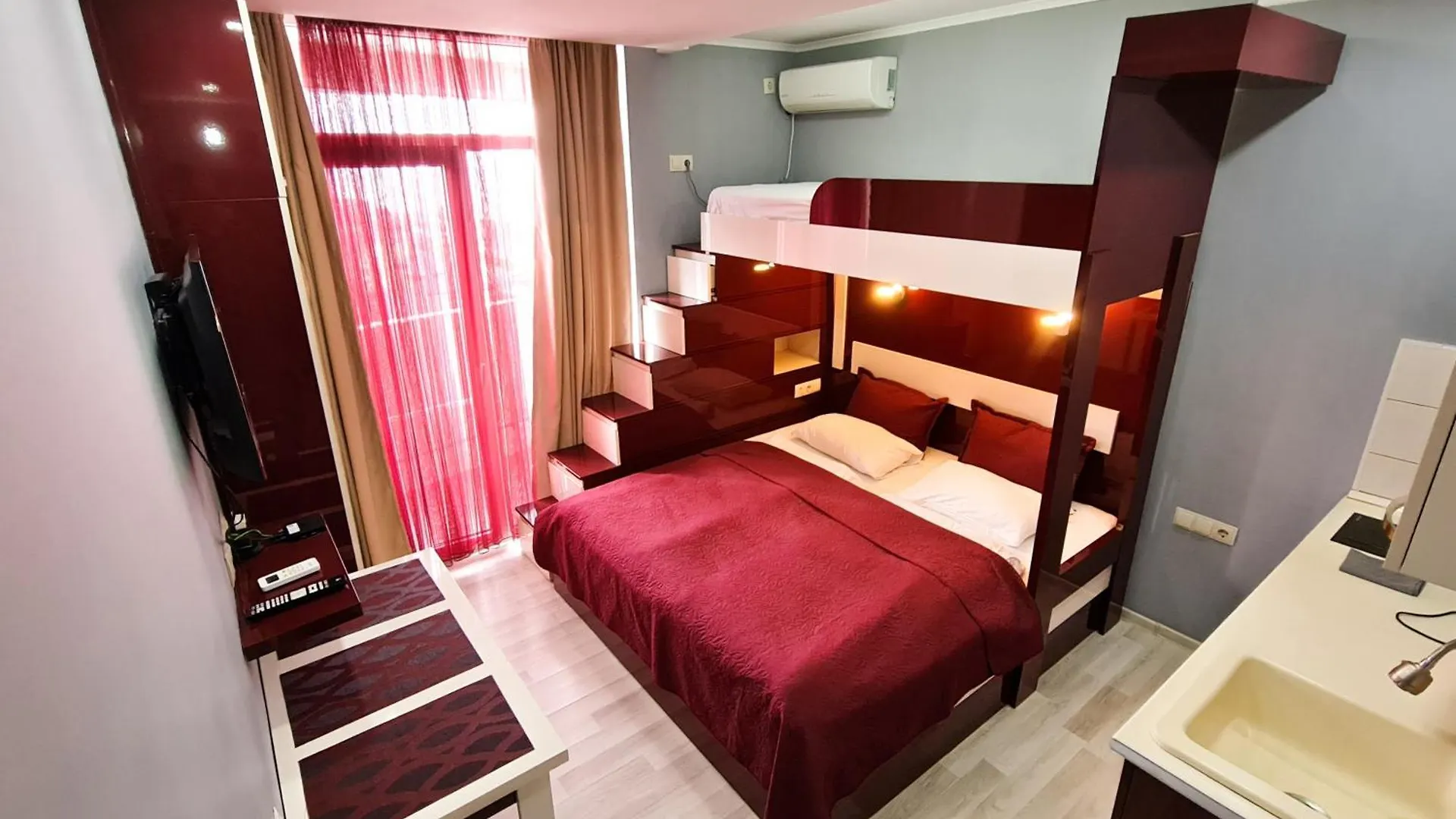 D&D Sea View First Line Apartments Batumi 0*,  Georgia