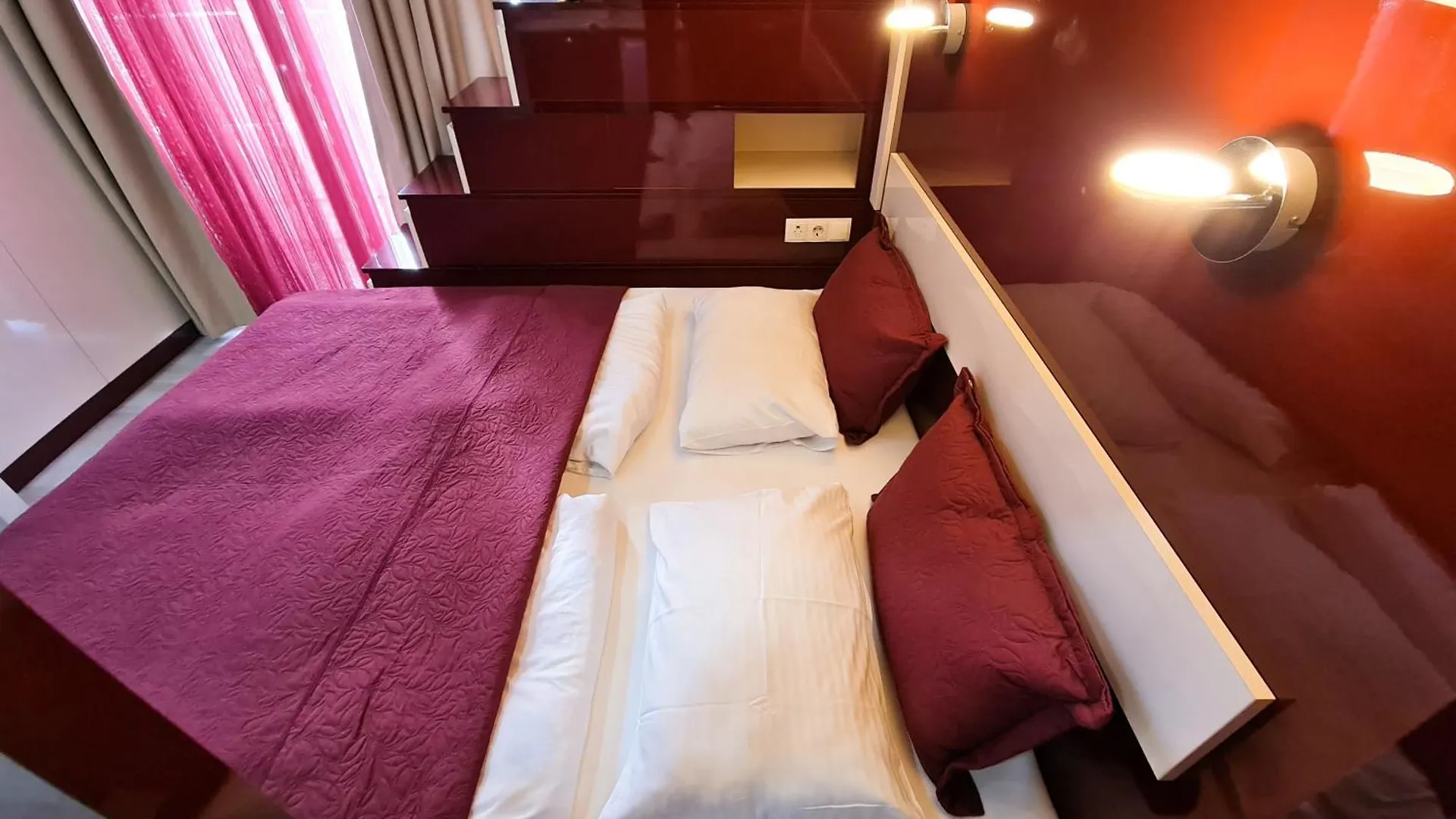 D&D Sea View First Line Apartments Batumi