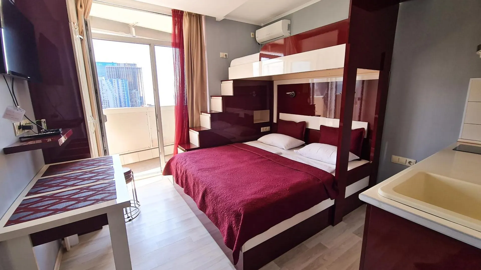 D&D Sea View First Line Apartments Batumi