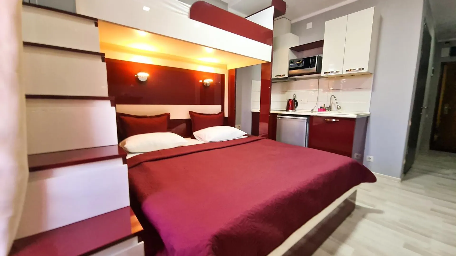 D&D Sea View First Line Apartments Batumi