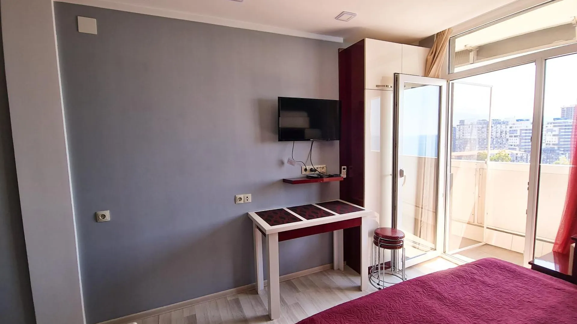 D&D Sea View First Line Apartments Batumi