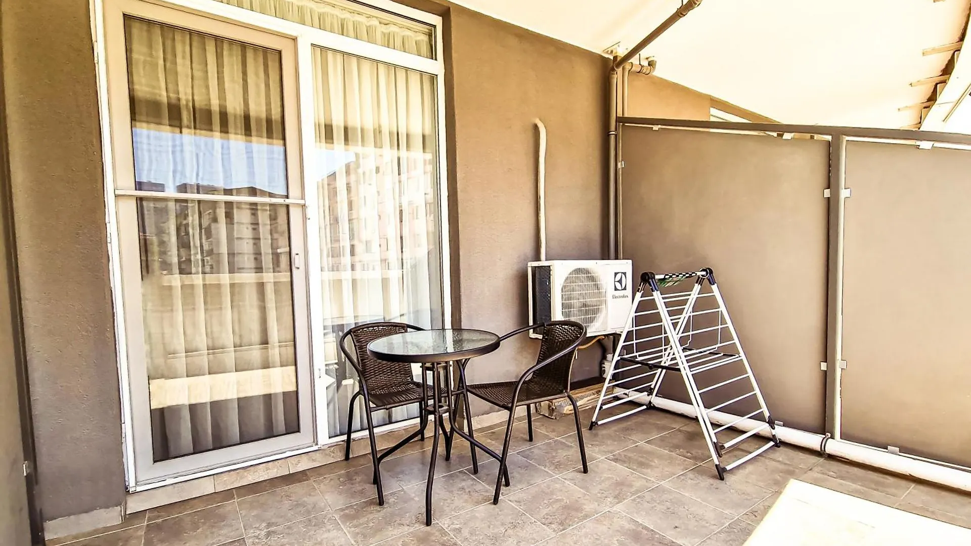 D&D Sea View First Line Apartments Batumi
