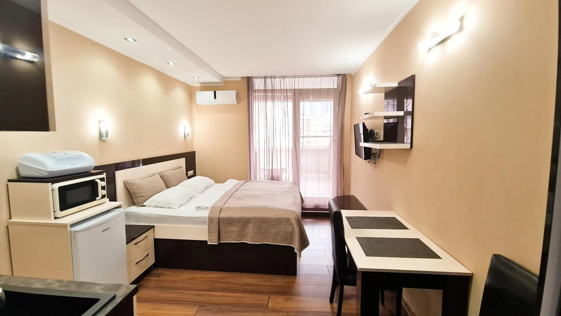 D&D Sea View First Line Apartments Batumi