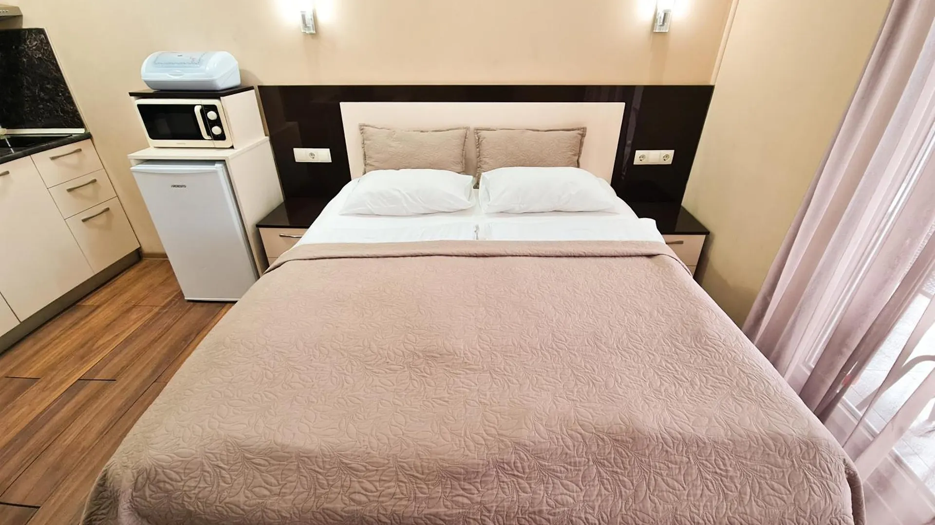 D&D Sea View First Line Apartments Batumi