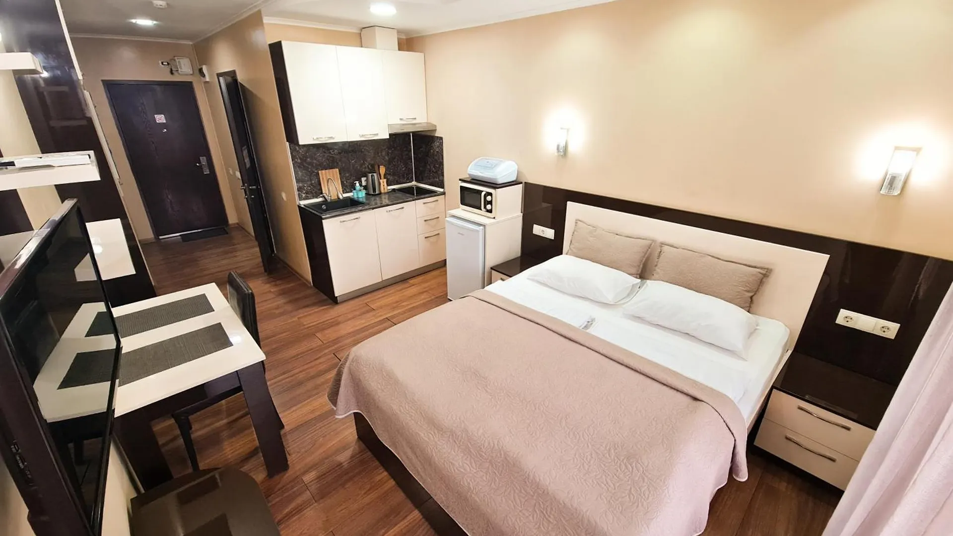 D&D Sea View First Line Apartments Batumi 0*,