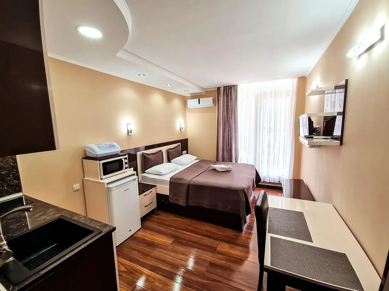 D&D Sea View First Line Apartments Batumi